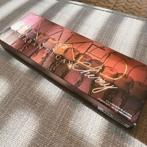 Urban Decay Naked Cherry Palette